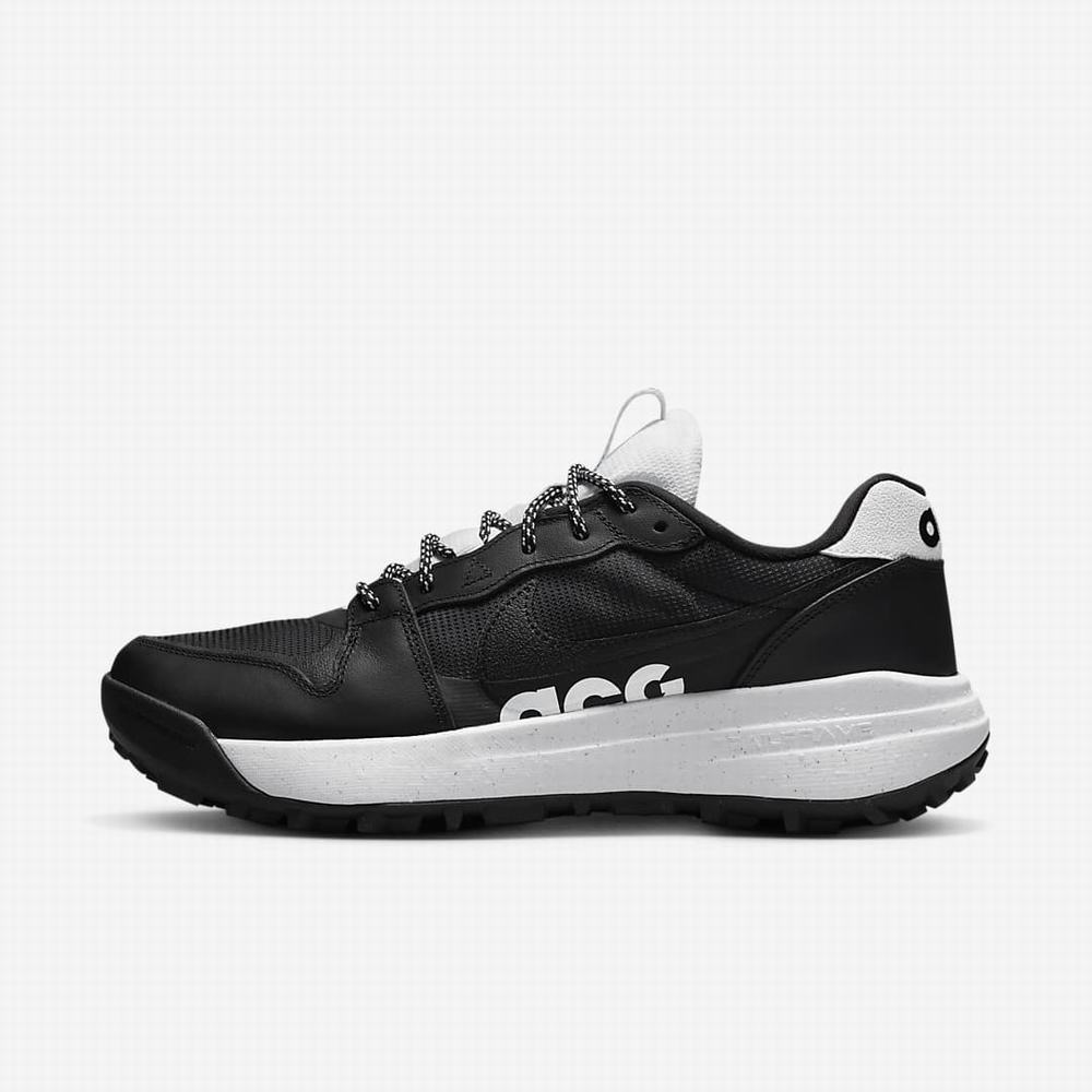 Nike ACG Lowcate Férfi Utcai Cipő Fekete Fehér | NI3720-Q59