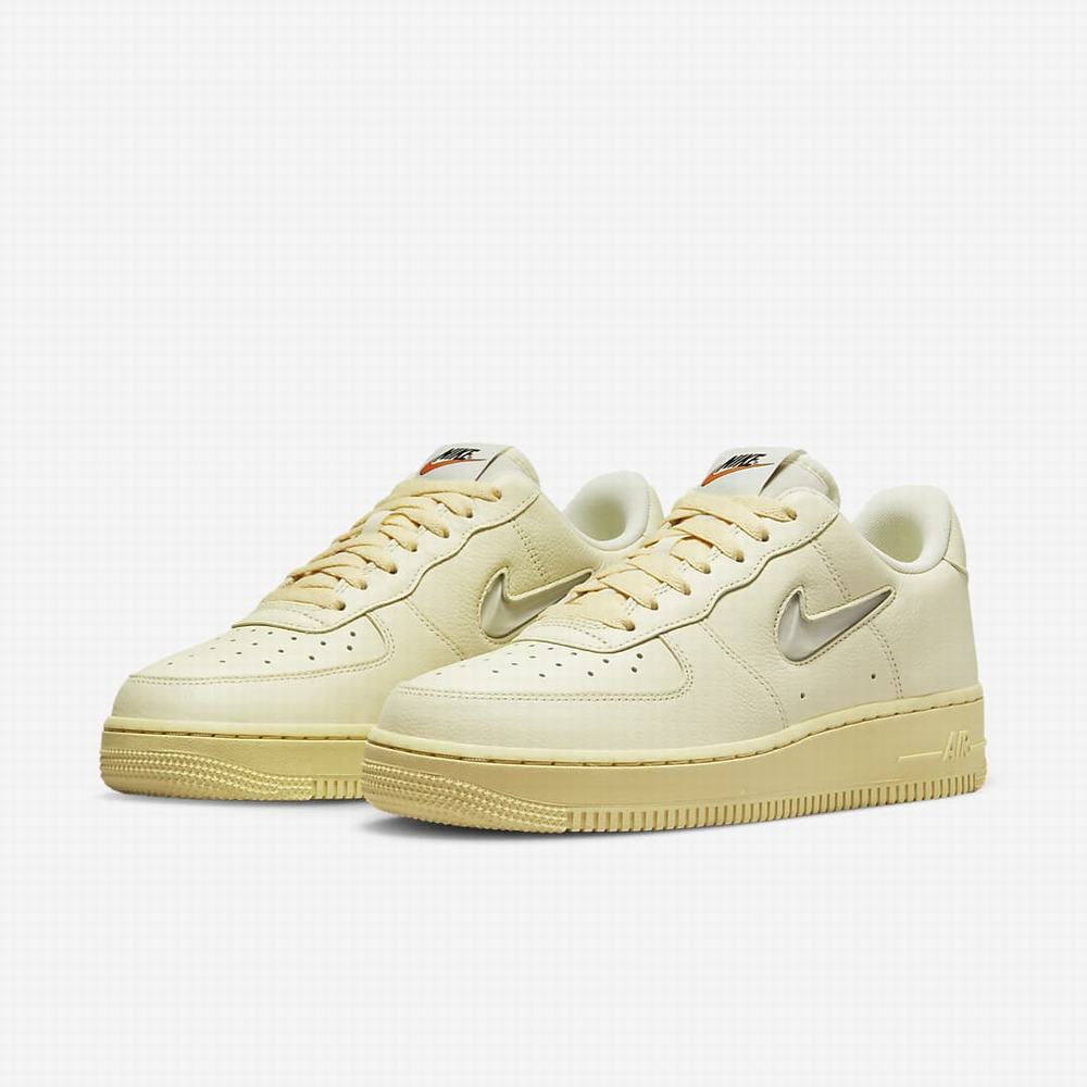 Nike Air Force 1 '07 LX Női Utcai Cipő Bézs Citrom Világoskék | NI2018-V84