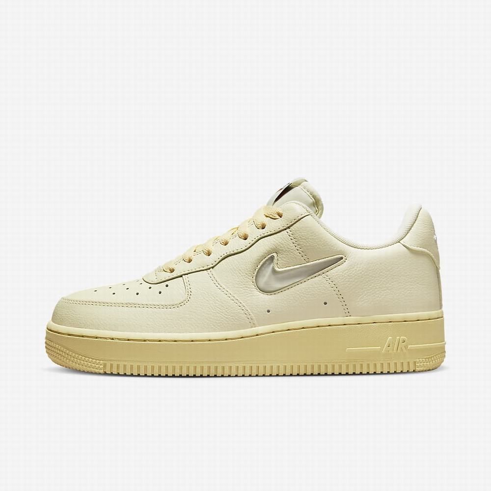 Nike Air Force 1 \'07 LX Női Utcai Cipő Bézs Citrom Világoskék | NI2018-V84