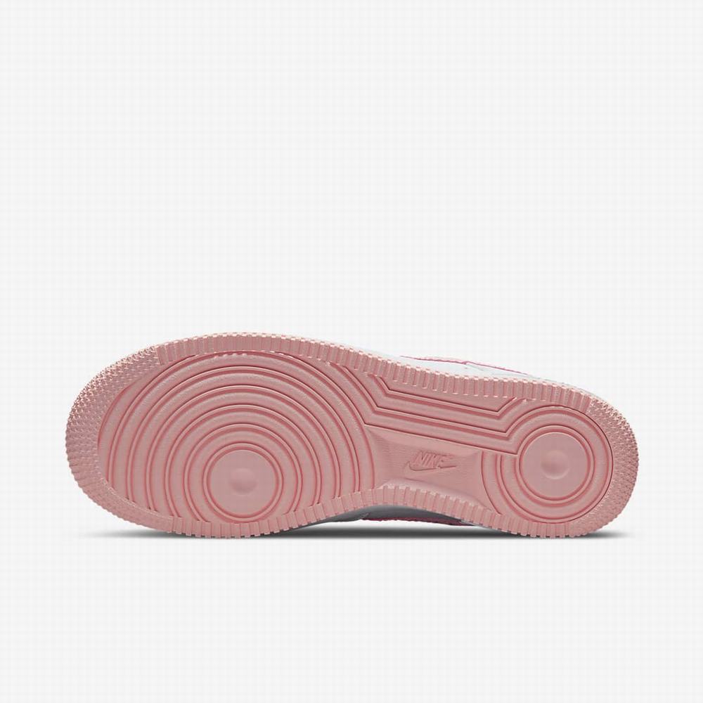 Nike Air Force 1 '07 Női Utcai Cipő Fehér Piros | NI9612-M94