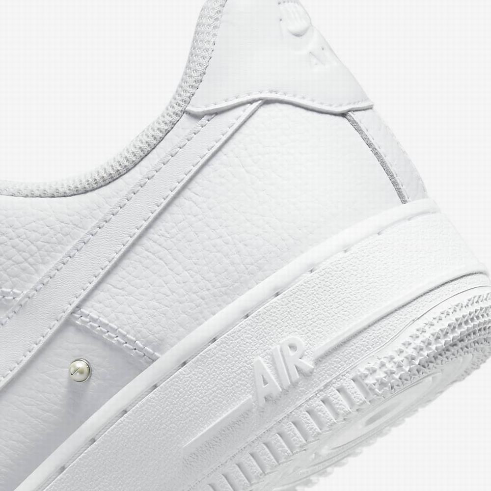 Nike Air Force 1 '07 SE Női Utcai Cipő Fehér Metal Titán Fekete Fehér | NI5918-C05
