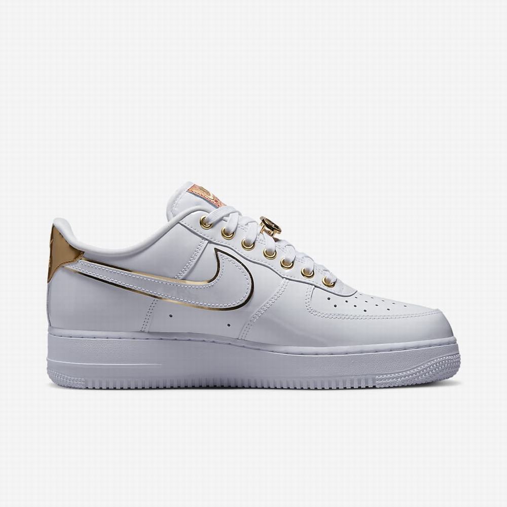 Nike Air Force 1 Férfi Utcai Cipő Fehér Arany | NI6082-C37