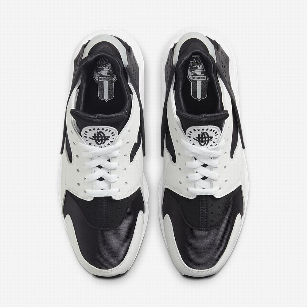 Nike Air Huarache Férfi Utcai Cipő Fekete Fehér | NI5830-P83