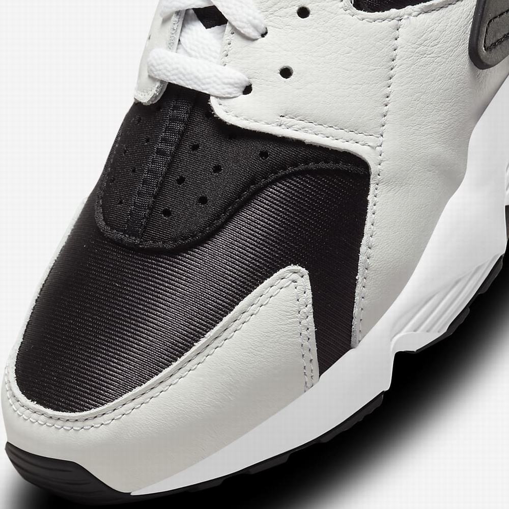 Nike Air Huarache Férfi Utcai Cipő Fekete Fehér | NI5830-P83