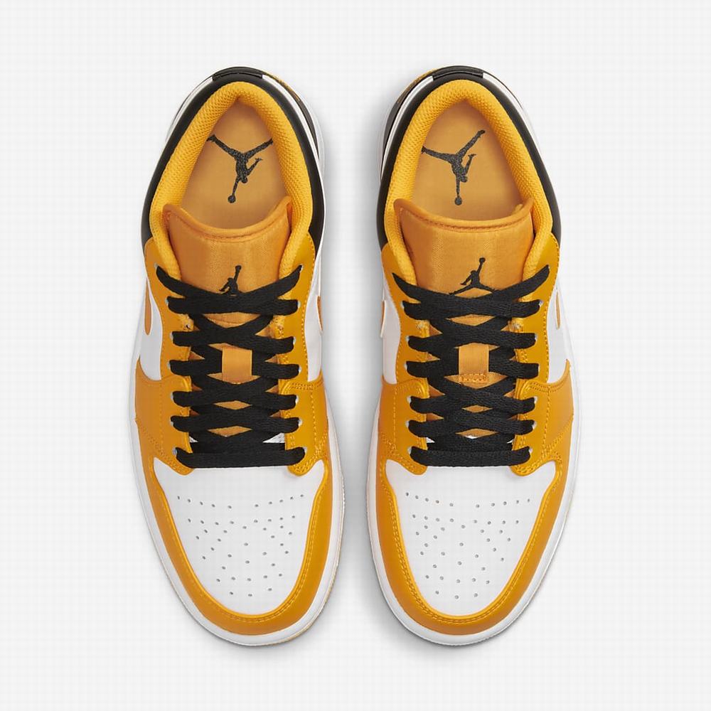 Nike Air Jordan 1 Low Férfi Utcai Cipő Fehér Fekete | NI7035-U21