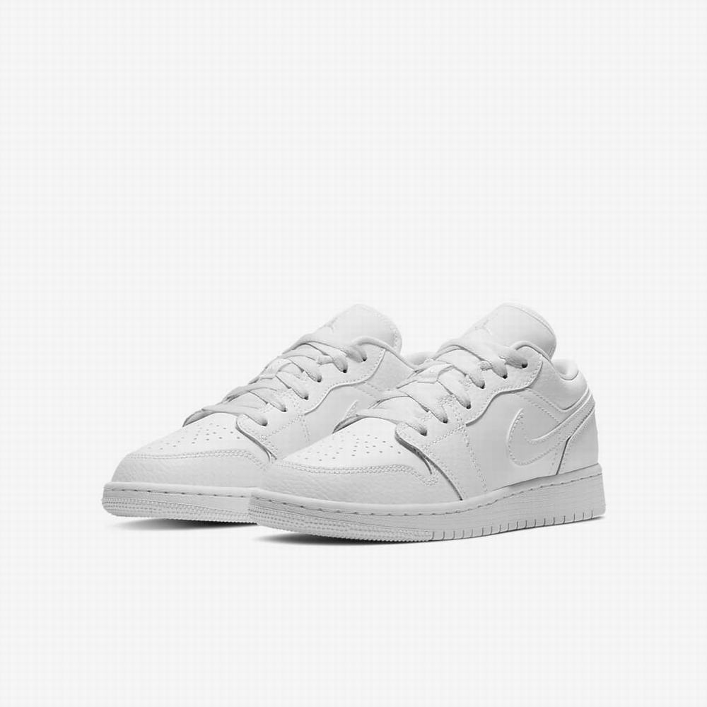 Nike Air Jordan 1 Low Gyerek Utcai Cipő Fehér | NI1289-M51