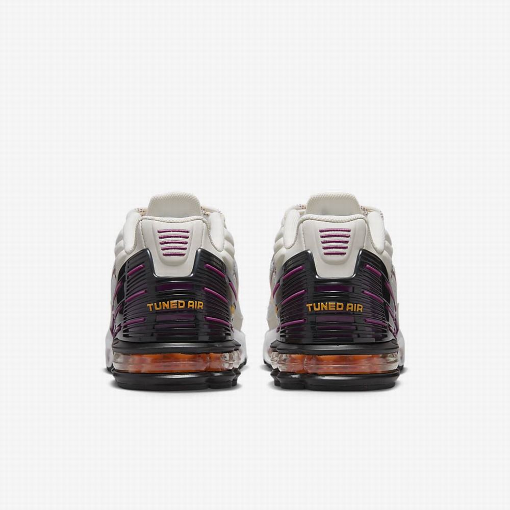 Nike Air Max Plus 3 Férfi Utcai Cipő Világos Szürke Arany Fekete | NI5209-N39