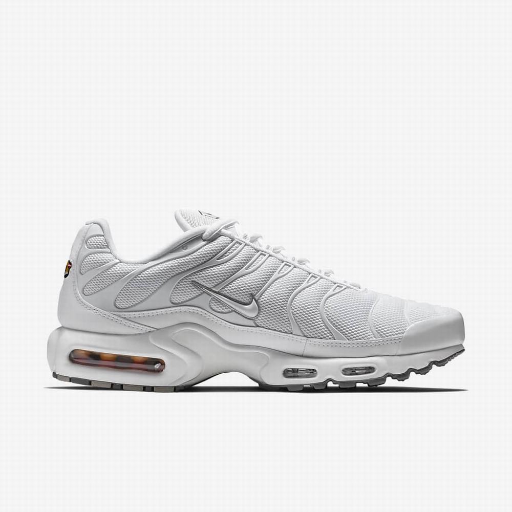 Nike Air Max Plus Férfi Utcai Cipő Fehér Fekete Szürke Fehér | NI4508-Q40