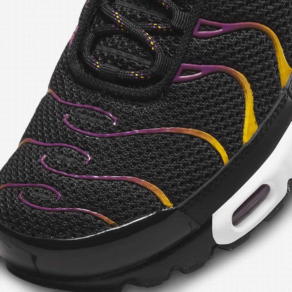 Nike Air Max Plus Férfi Utcai Cipő Fekete Arany Fekete | NI5612-F29
