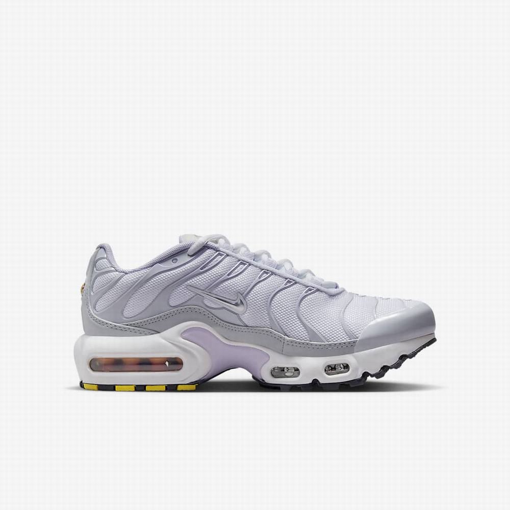 Nike Air Max Plus Gyerek Utcai Cipő Fehér Platina Lila Metal Titán | NI6819-X71