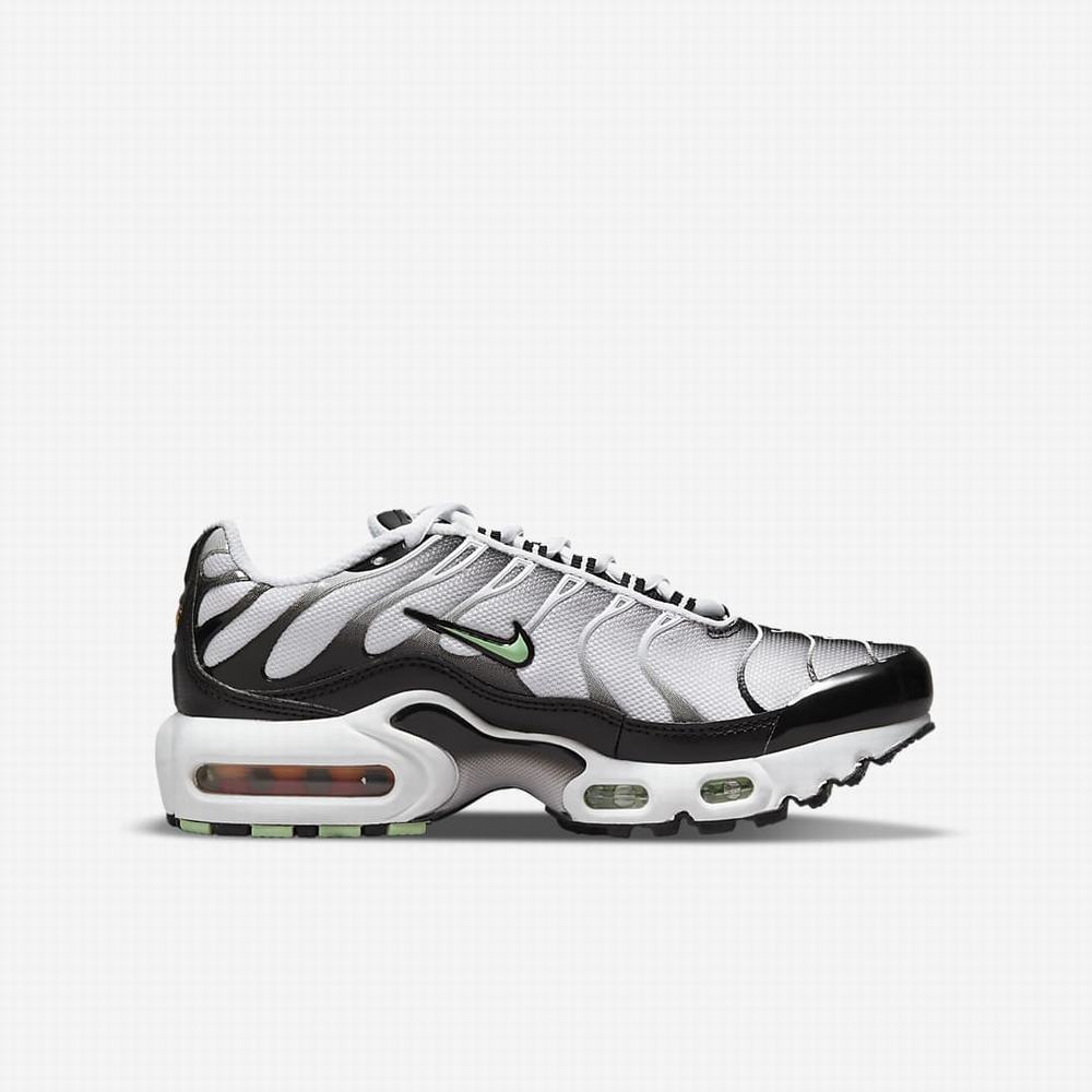 Nike Air Max Plus Gyerek Utcai Cipő Fehér Metal Piros | NI8264-S82