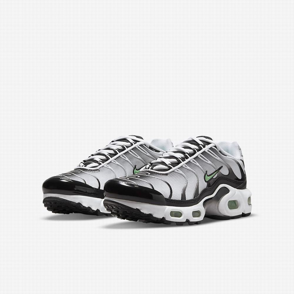 Nike Air Max Plus Gyerek Utcai Cipő Fehér Metal Piros | NI8264-S82