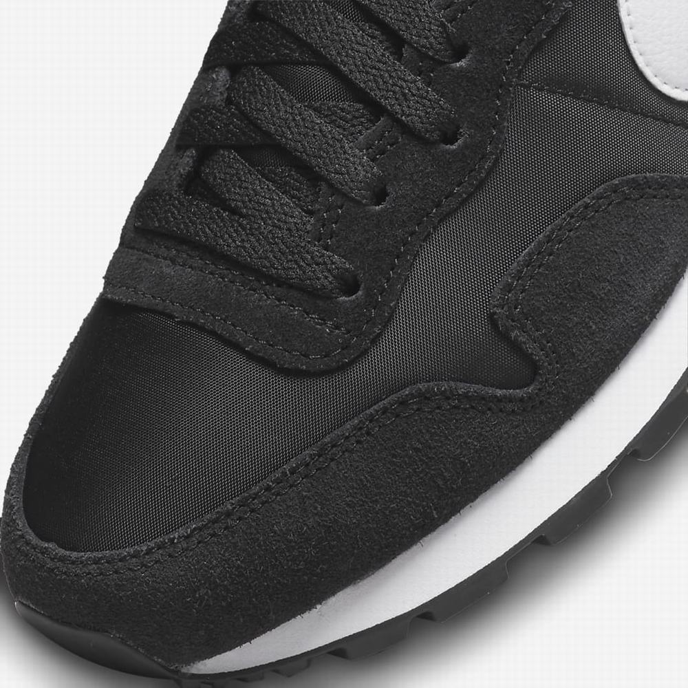 Nike Air Pegasus 83 Férfi Utcai Cipő Fekete Fehér | NI2314-K35