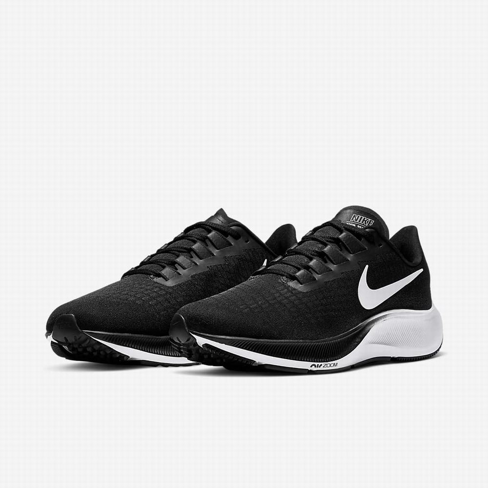 Nike Air Zoom Pegasus 37 Férfi Futócipő Fekete Fehér | NI4021-B94
