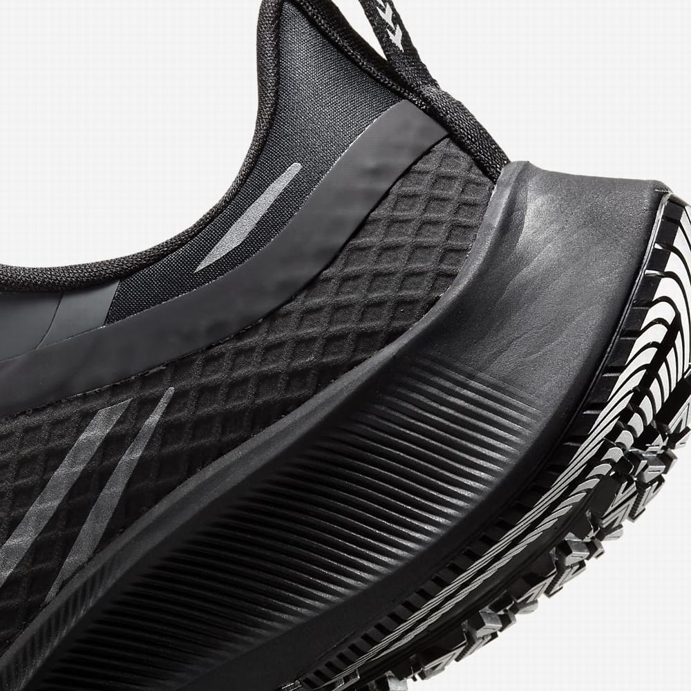 Nike Air Zoom Pegasus 37 Shield Női Futócipő Fekete Sötétszürke | NI1937-D37