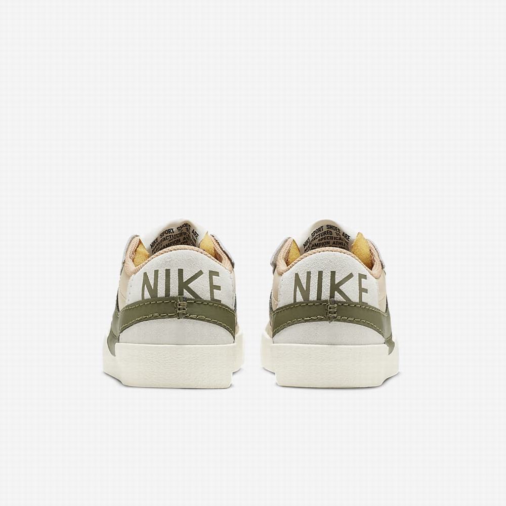 Nike Blazer Low '77 Jumbo Női Utcai Cipő Barna Világos Titán Olivazöld | NI0189-J97