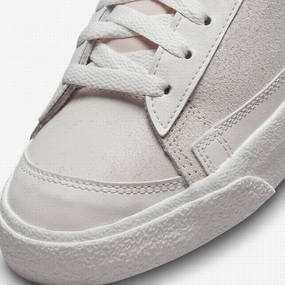 Nike Blazer Low '77 Premium Férfi Utcai Cipő Bézs Zöld Krém Zöld | NI9283-P31