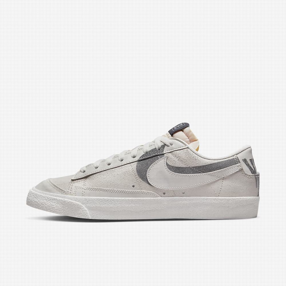 Nike Blazer Low \'77 Premium Férfi Utcai Cipő Bézs Zöld Krém Zöld | NI9283-P31