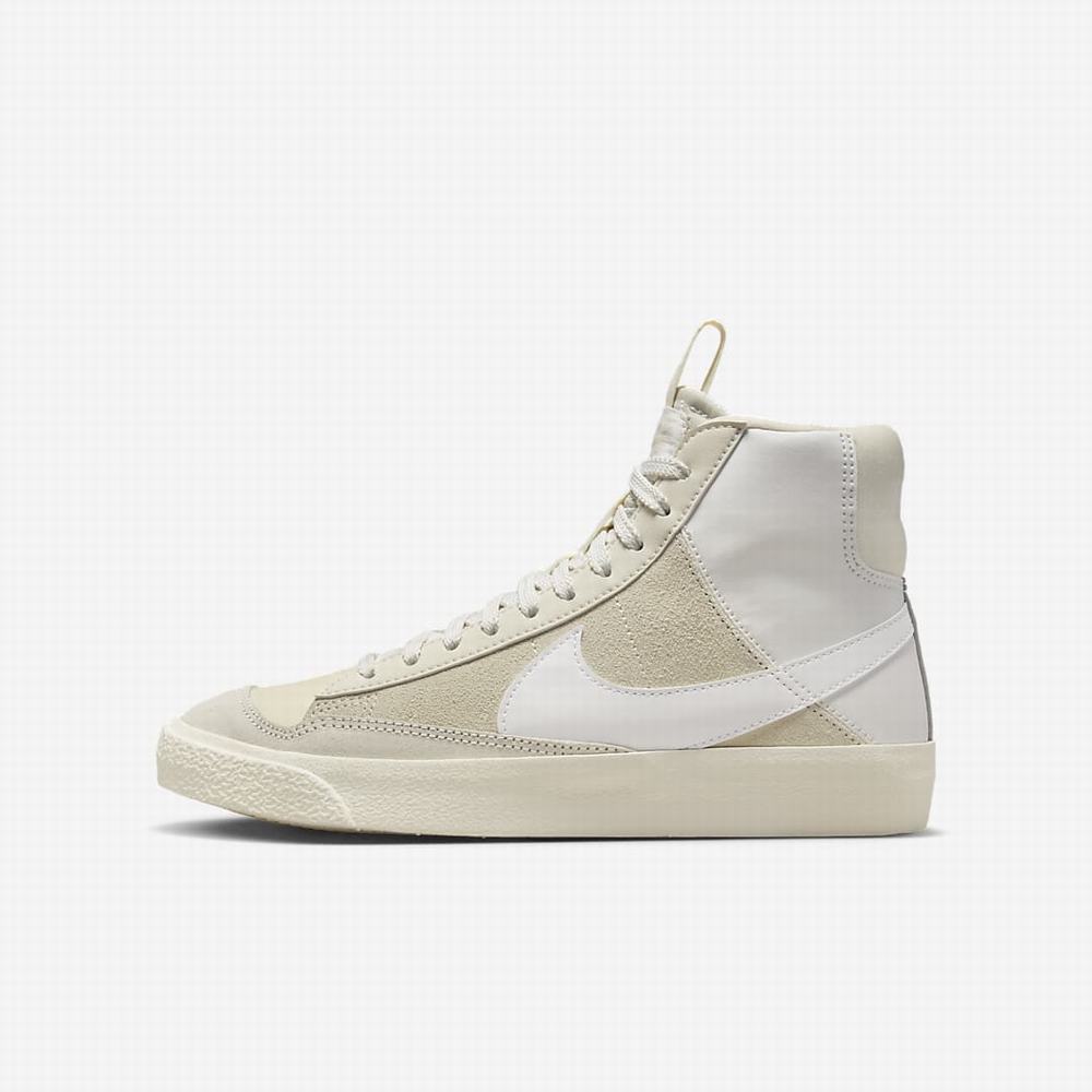 Nike Blazer Mid \'77 D Gyerek Utcai Cipő Fehér Világos Krém Fehér | NI5624-V87
