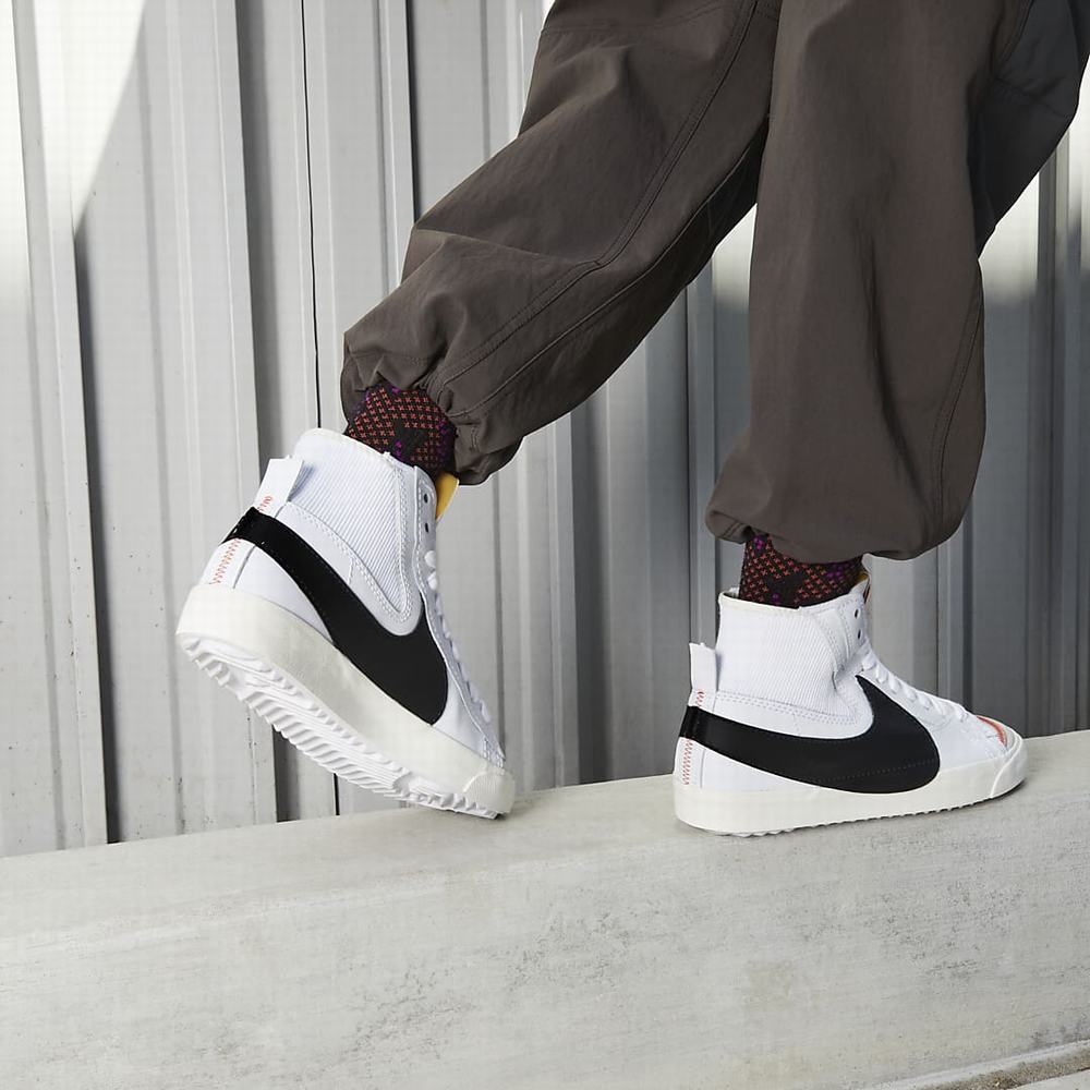Nike Blazer Mid '77 Jumbo Férfi Utcai Cipő Fehér Fekete | NI0598-J80