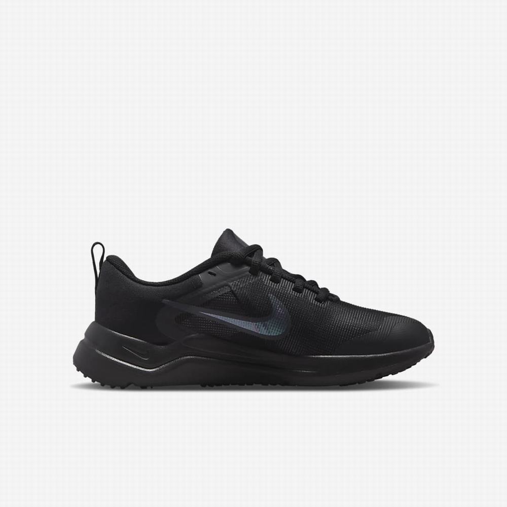 Nike Downshifter 12 Gyerek Futócipő Fekete Világos Szürke Fekete | NI9086-G06