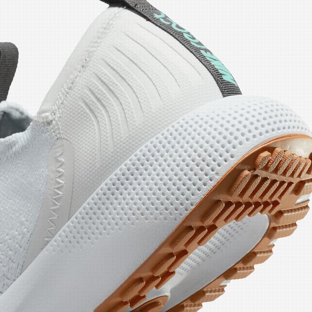 Nike Escape Run Flyknit Női Futócipő Platina Fehér Sötétszürke Világoskék Türkiz | NI7368-C37
