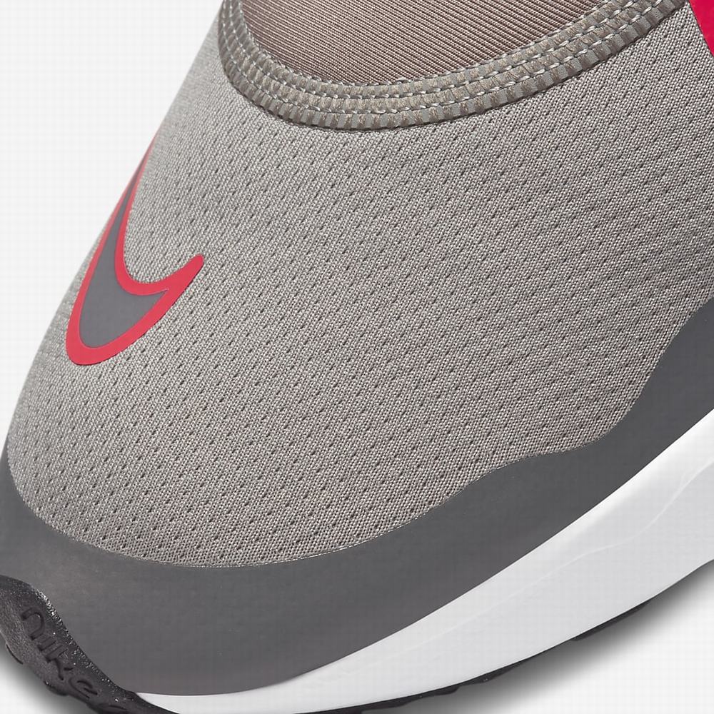 Nike Flow Gyerek Futócipő Szürke Világoskék Türkiz Piros | NI9480-Z78
