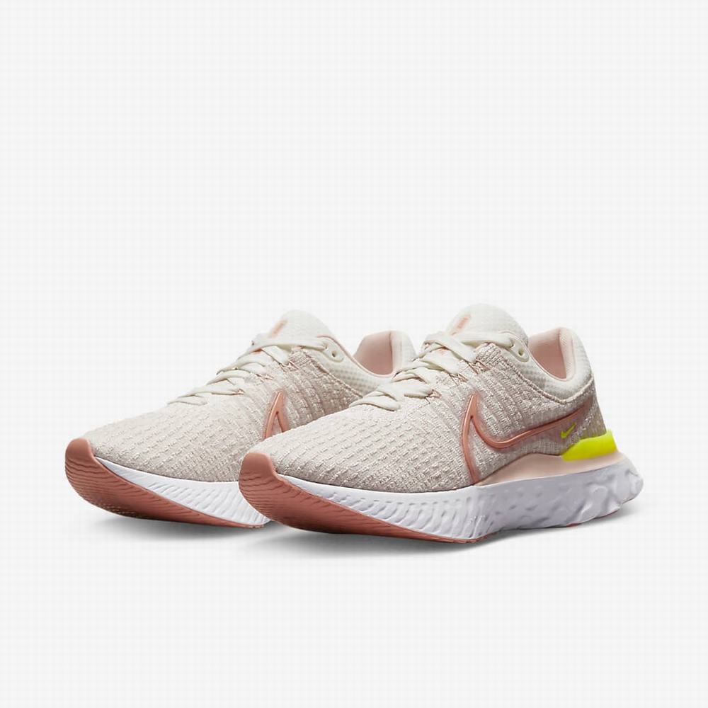 Nike Infinity React 3 Női Futócipő Bézs Rózsaszín | NI2813-G23