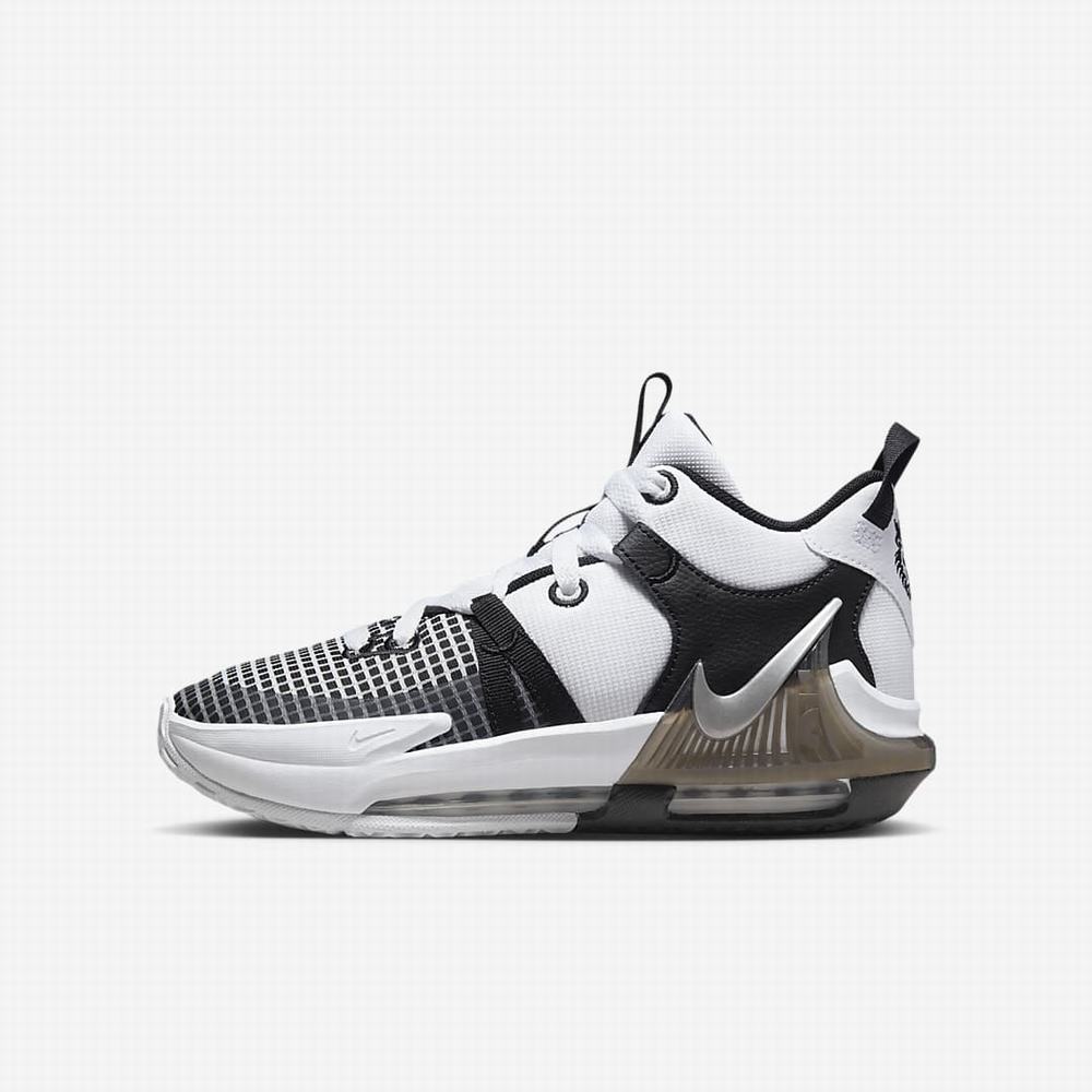 Nike LeBron Witness 7 Gyerek Kosárlabda Cipő Fehér Fekete Metal Titán | NI3827-H53