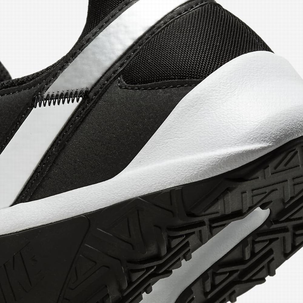 Nike Legend Essential 2 Férfi Edzőcipő Fekete Metal Titán Fehér | NI5762-F57