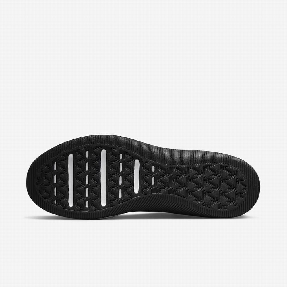 Nike MC Trainer 2 Men’s Férfi Edzőcipő Fekete Fehér | NI9204-V65