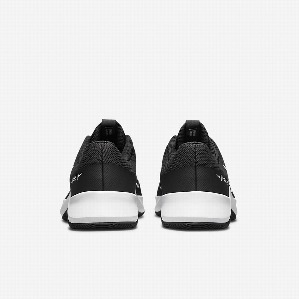 Nike MC Trainer 2 Men’s Férfi Edzőcipő Fekete Fehér | NI9204-V65