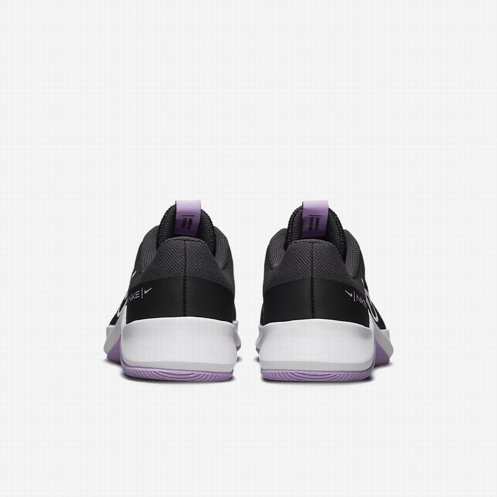 Nike MC Trainer 2 Women’s Női Edzőcipő Fekete Sötétszürke Fehér | NI4579-Y21