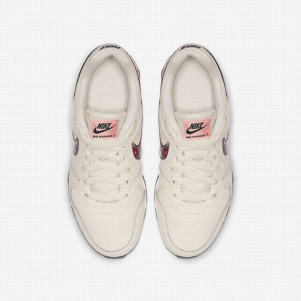 Nike MD Runner 2 Vintage Floral Gyerek Utcai Cipő Fehér Rózsaszín Fehér Fekete | NI7365-D08