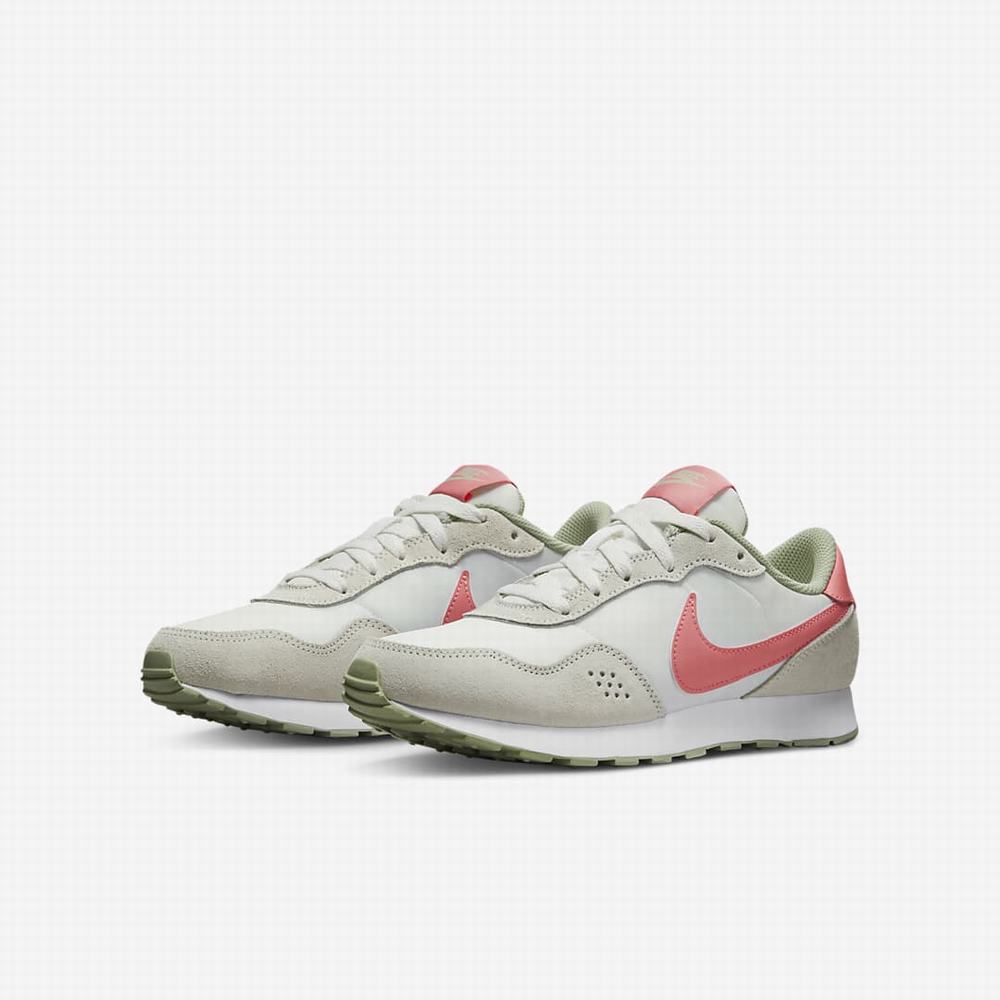 Nike MD Valiant Gyerek Utcai Cipő Fehér Narancssárga Rózsaszín | NI6358-N24