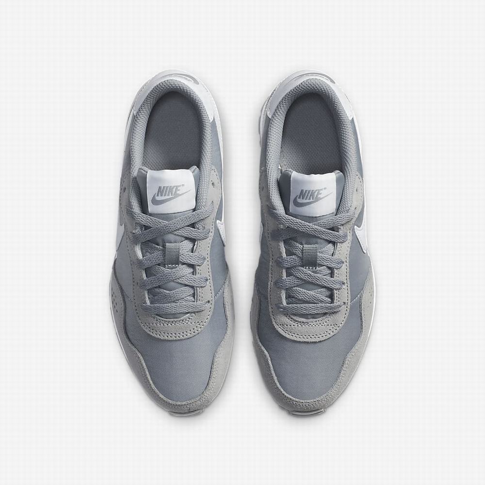 Nike MD Valiant Gyerek Utcai Cipő Szürke Fehér | NI7629-B23