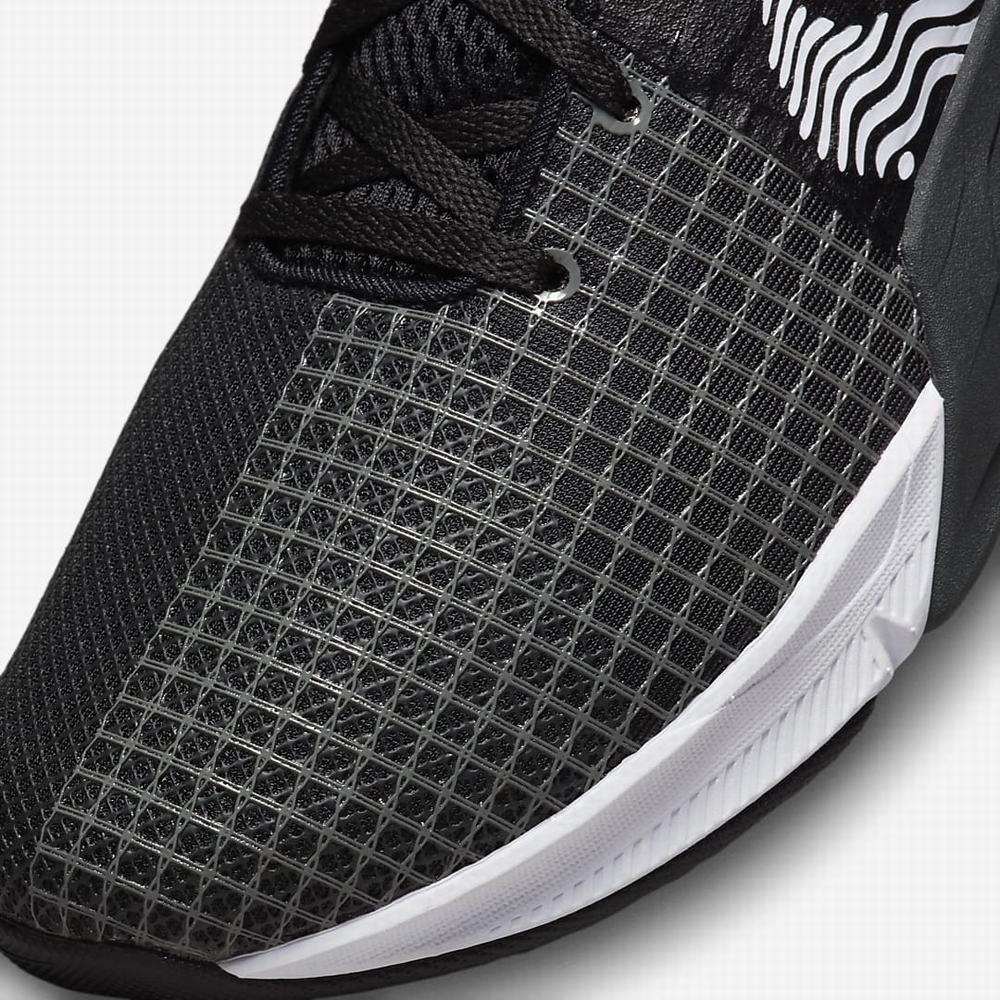 Nike Metcon 8 FlyEase Férfi Edzőcipő Fekete Sötétszürke Szürke Fehér | NI0698-X32