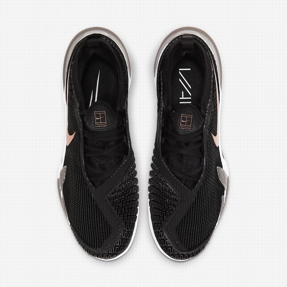 Nike NikeCourt React Vapor NXT Női Teniszcipő Fekete Metal Piros Fehér | NI4780-E37