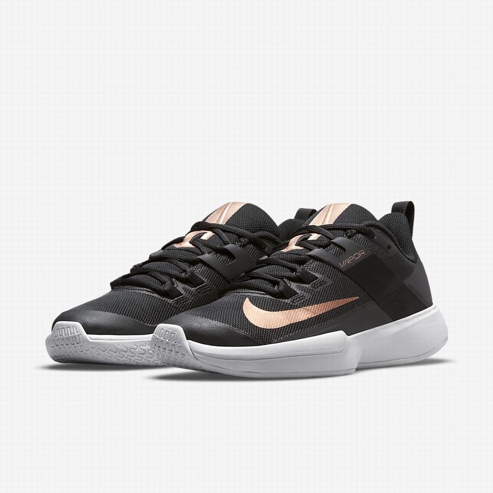 Nike NikeCourt Vapor Lite Női Teniszcipő Fekete Fehér Metal Piros | NI7910-J93