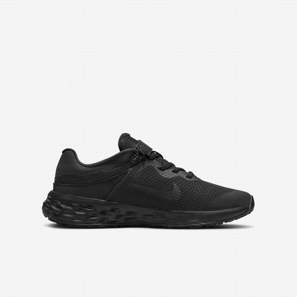 Nike Revolution 6 FlyEase Gyerek Futócipő Fekete Sötétszürke Fekete | NI5190-Y37