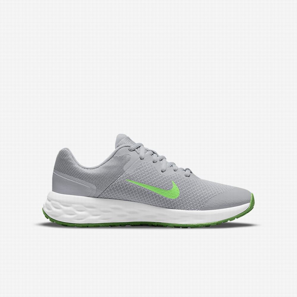 Nike Revolution 6 Gyerek Futócipő Világos Szürke Sötétszürke Zöld | NI5380-J81