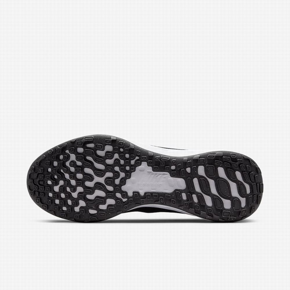 Nike Revolution 6 Next Nature Női Futócipő Fekete Fehér | NI5962-F28