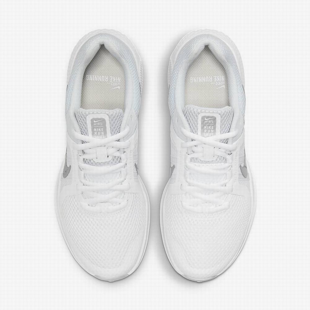 Nike Run Swift 2 Női Futócipő Fehér Platina Metal Titán | NI1673-K32
