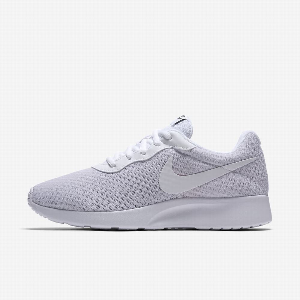 Nike Tanjun Női Utcai Cipő Fehér Fekete Fehér | NI0786-A74