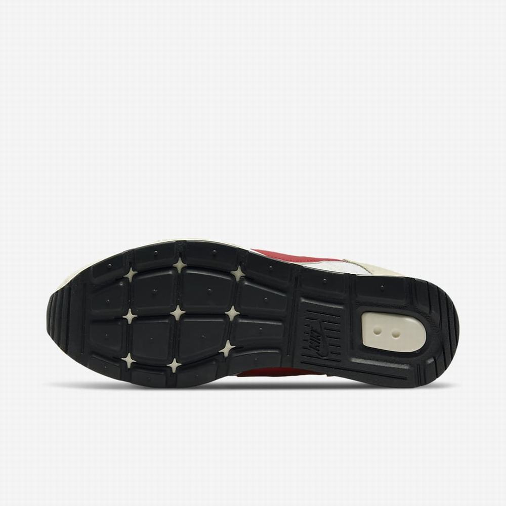 Nike Venture Runner Női Utcai Cipő Bézs Fehér Fekete Piros | NI0679-X94