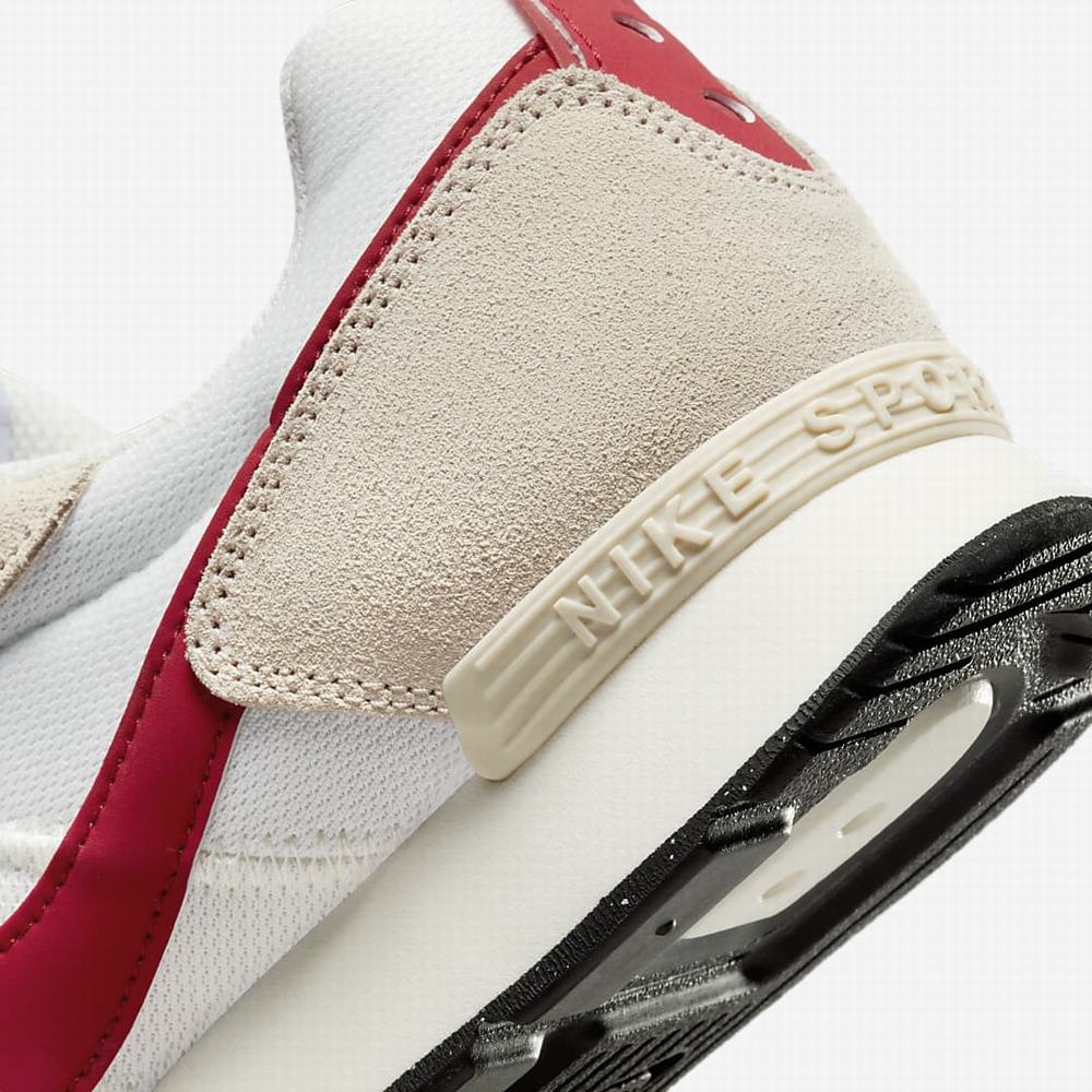 Nike Venture Runner Női Utcai Cipő Bézs Fehér Fekete Piros | NI0679-X94